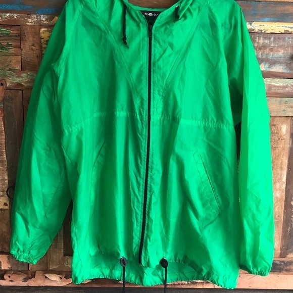 Sag Harbor Other - Sag Harbor Men’s Green Windbreaker Raincoat Zip Up Hooded Jacket Size Large.